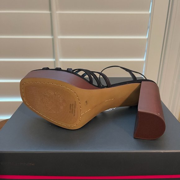 Vince Camuto VC  -Larriss Strappy Platform Heel Sandal Size 7.5 M Black - Picture 2 of 3